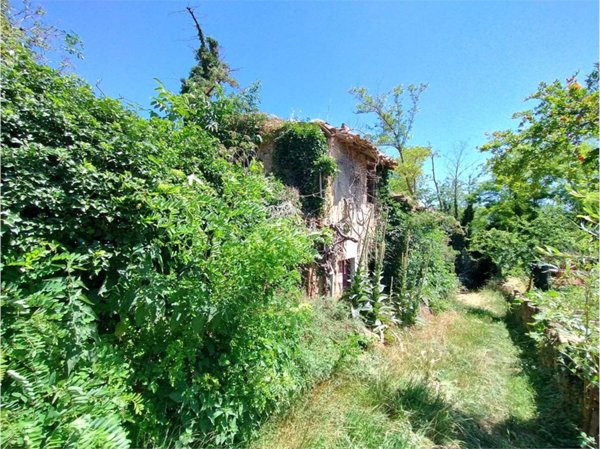 casale in vendita a Gropparello in zona La Valle