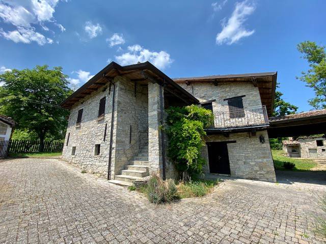 casa indipendente in vendita a Lugagnano Val d'Arda