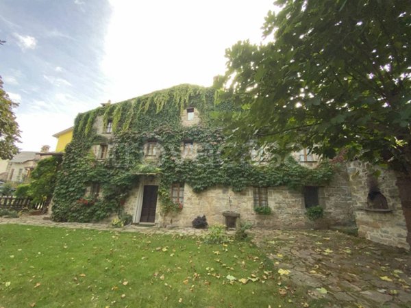 casa indipendente in vendita a Lugagnano Val d'Arda
