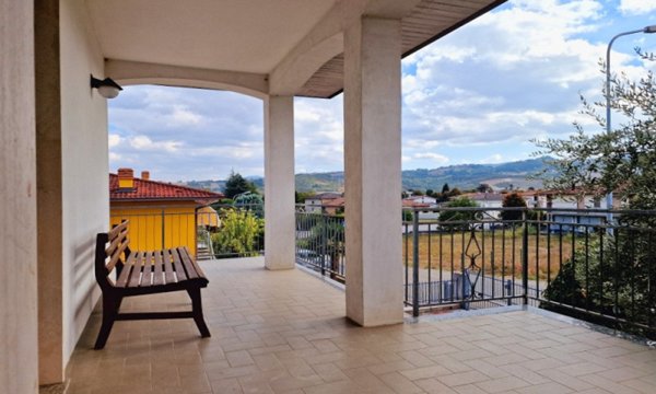 casa indipendente in vendita a Lugagnano Val d'Arda