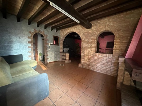 quadrivano in vendita a Lugagnano Val d'Arda