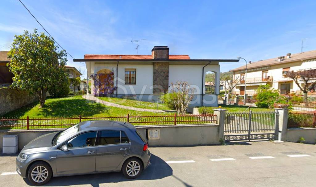 casa indipendente in vendita a Lugagnano Val d'Arda