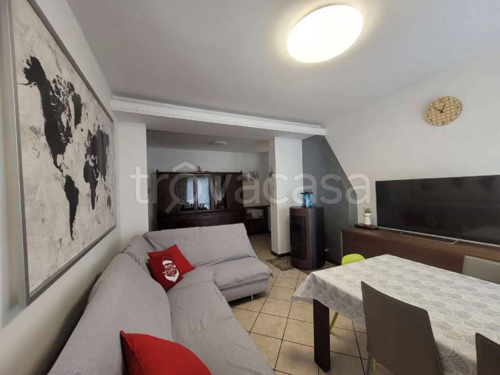 casa indipendente in vendita a Lugagnano Val d'Arda