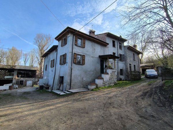 casa indipendente in vendita a Lugagnano Val d'Arda