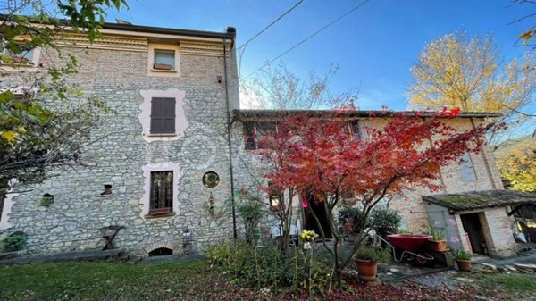 casa indipendente in vendita a Lugagnano Val d'Arda