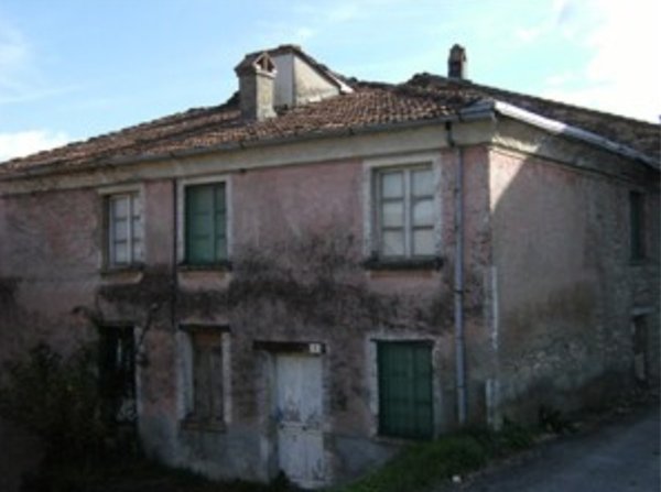 casa indipendente in vendita a Lugagnano Val d'Arda