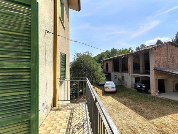 casa semindipendente in vendita a Lugagnano Val d'Arda