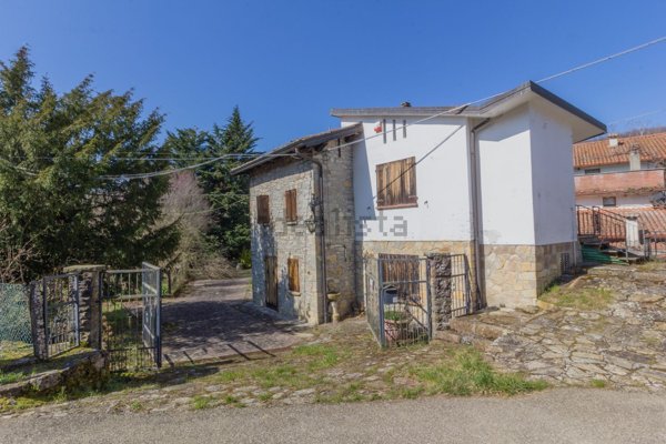 casa indipendente in vendita a Lugagnano Val d'Arda