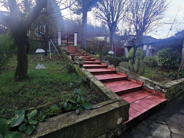 casa indipendente in vendita a Lugagnano Val d'Arda