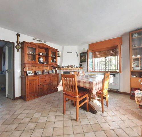 casa indipendente in vendita a Lugagnano Val d'Arda in zona Vicanino