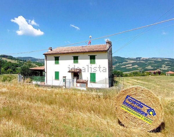 casa indipendente in vendita a Lugagnano Val d'Arda in zona Rustigazzo