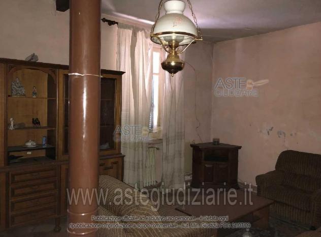 casa indipendente in vendita a Lugagnano Val d'Arda in zona Chiavenna Rocchetta