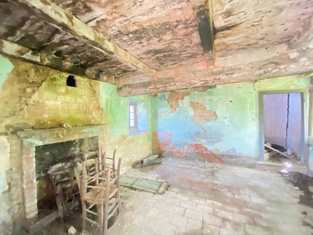 casa indipendente in vendita a Lugagnano Val d'Arda in zona Rustigazzo