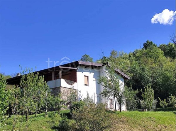 casa indipendente in vendita a Lugagnano Val d'Arda