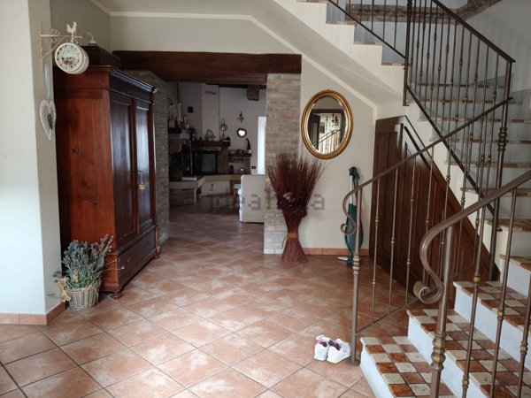 casa indipendente in vendita a Lugagnano Val d'Arda