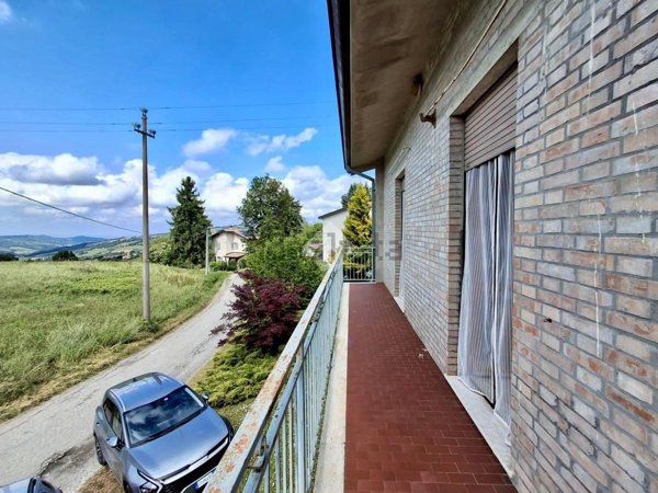 casa indipendente in vendita a Lugagnano Val d'Arda in zona Rustigazzo