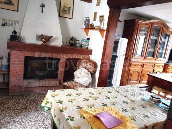 casa indipendente in vendita a Lugagnano Val d'Arda