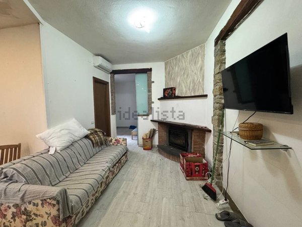 appartamento in vendita a Lugagnano Val d'Arda in zona Chiavenna Rocchetta