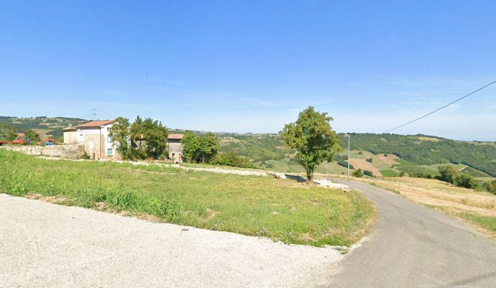 casale in vendita a Lugagnano Val d'Arda