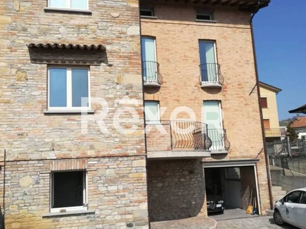 casa indipendente in vendita a Lugagnano Val d'Arda