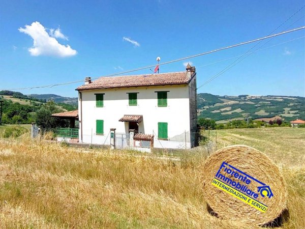 casa indipendente in vendita a Lugagnano Val d'Arda in zona Rustigazzo