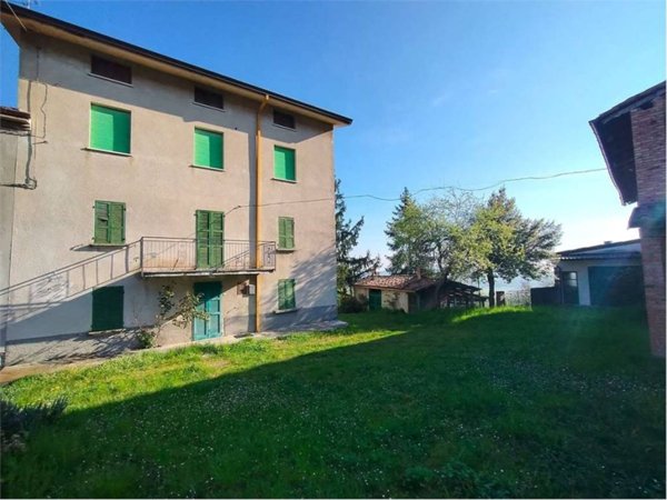 casa indipendente in vendita a Lugagnano Val d'Arda
