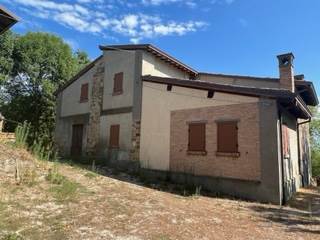 casa indipendente in vendita a Lugagnano Val d'Arda in zona Prato Ottesola