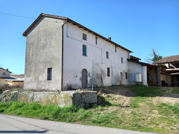 casa indipendente in vendita a Lugagnano Val d'Arda in zona Diolo