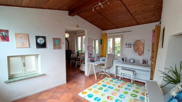 casa indipendente in vendita a Lugagnano Val d'Arda in zona Rustigazzo