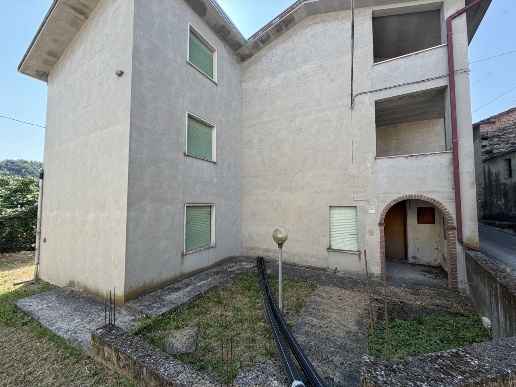 casa indipendente in vendita a Lugagnano Val d'Arda