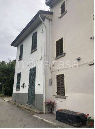 casa indipendente in vendita a Lugagnano Val d'Arda in zona Chiavenna Rocchetta