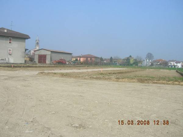 terreno edificabile in vendita a Monticelli d'Ongina