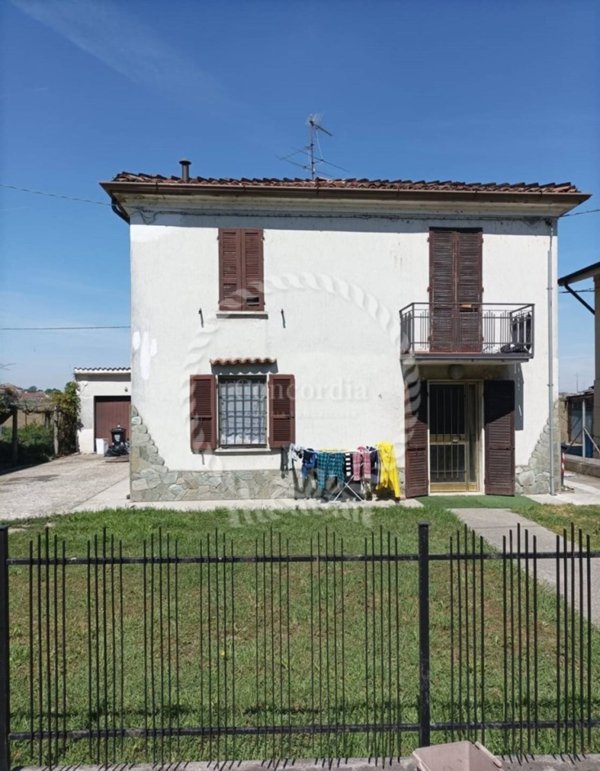 casa indipendente in vendita a Monticelli d'Ongina