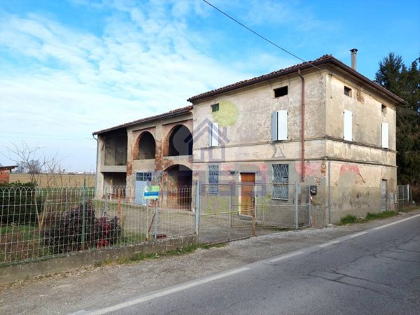 casa indipendente in vendita a Monticelli d'Ongina