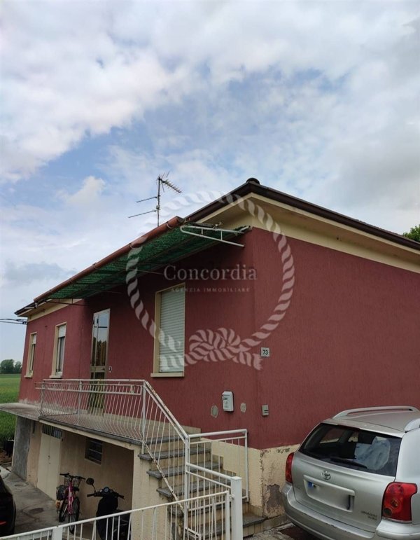 casa indipendente in vendita a Monticelli d'Ongina
