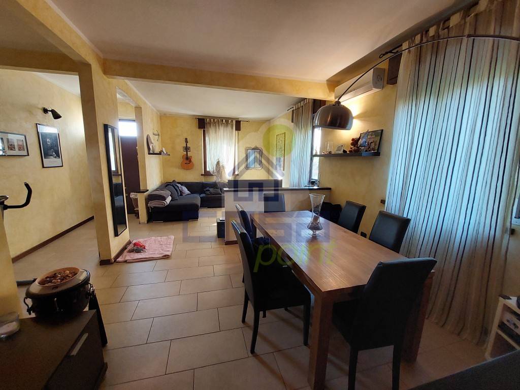 casa indipendente in vendita a Monticelli d'Ongina in zona San Nazzaro