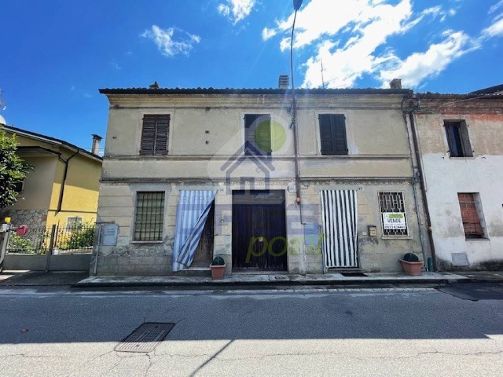 casa indipendente in vendita a Monticelli d'Ongina in zona San Nazzaro