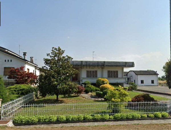 casa indipendente in vendita a Monticelli d'Ongina