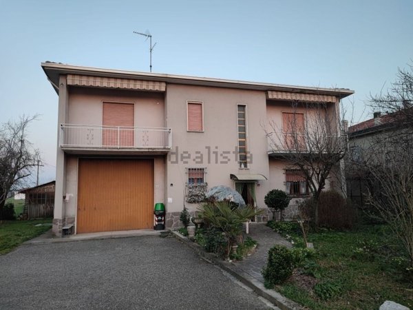 casa indipendente in vendita a Monticelli d'Ongina