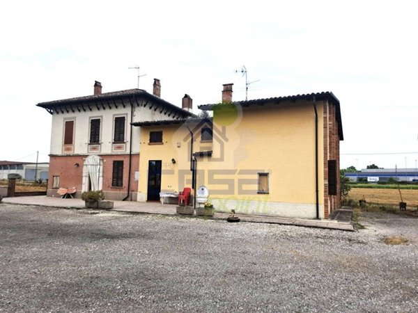 casa indipendente in vendita a Monticelli d'Ongina