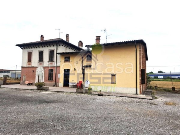 casa indipendente in vendita a Monticelli d'Ongina