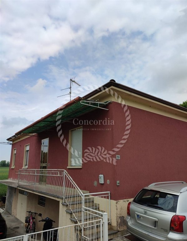 casa indipendente in vendita a Monticelli d'Ongina