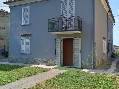 casa indipendente in vendita a Monticelli d'Ongina