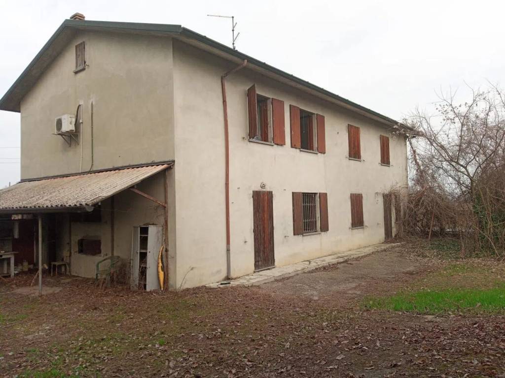 casa indipendente in vendita a Monticelli d'Ongina