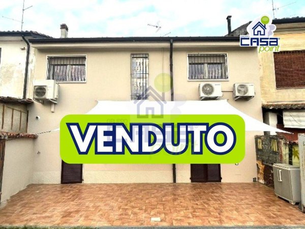 casa indipendente in vendita a Monticelli d'Ongina in zona San Nazzaro