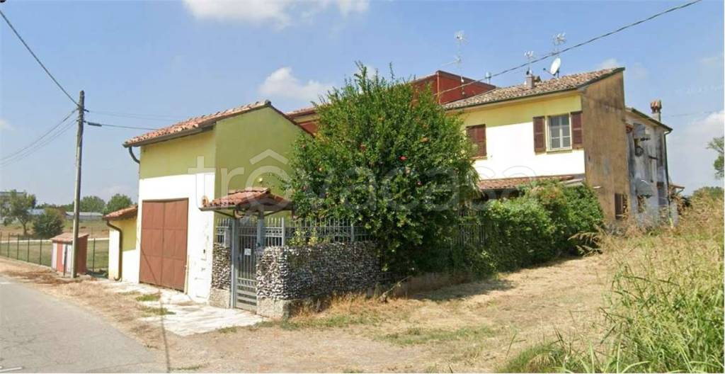 casa indipendente in vendita a Monticelli d'Ongina
