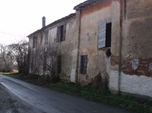 casale in vendita a Monticelli d'Ongina