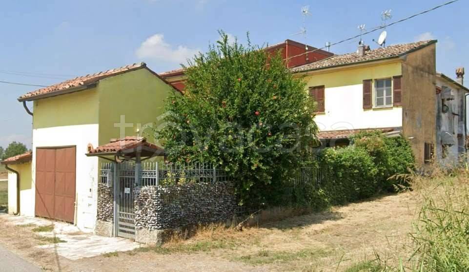 casa indipendente in vendita a Monticelli d'Ongina