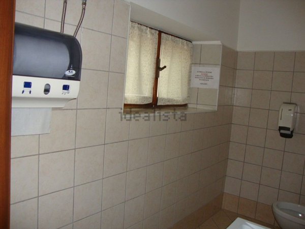 ufficio in vendita a Monticelli d'Ongina