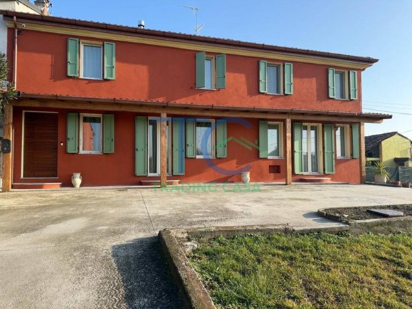 casa indipendente in vendita a Monticelli d'Ongina